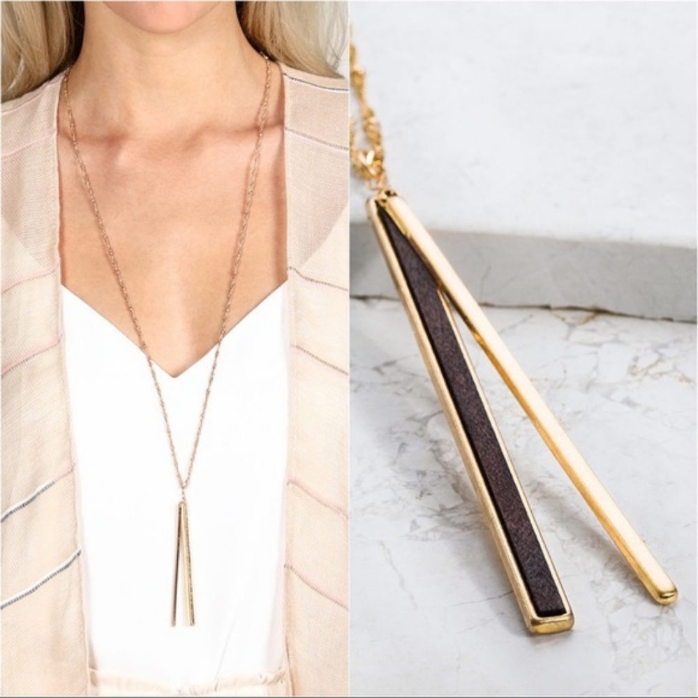 Gold Bar Necklace - Picture 4 of 4